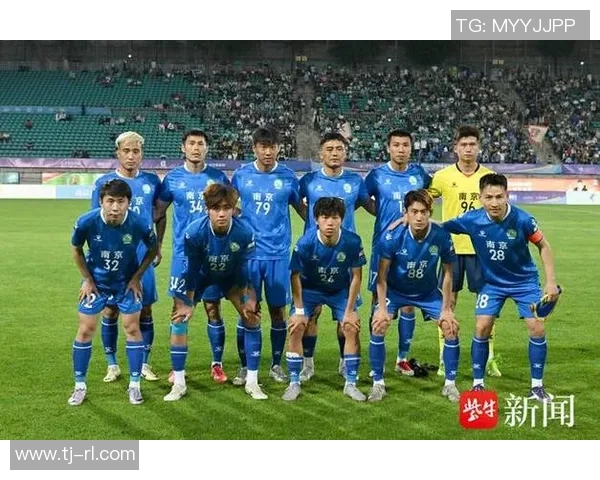 足球热议：南京足球队的比赛经验争议